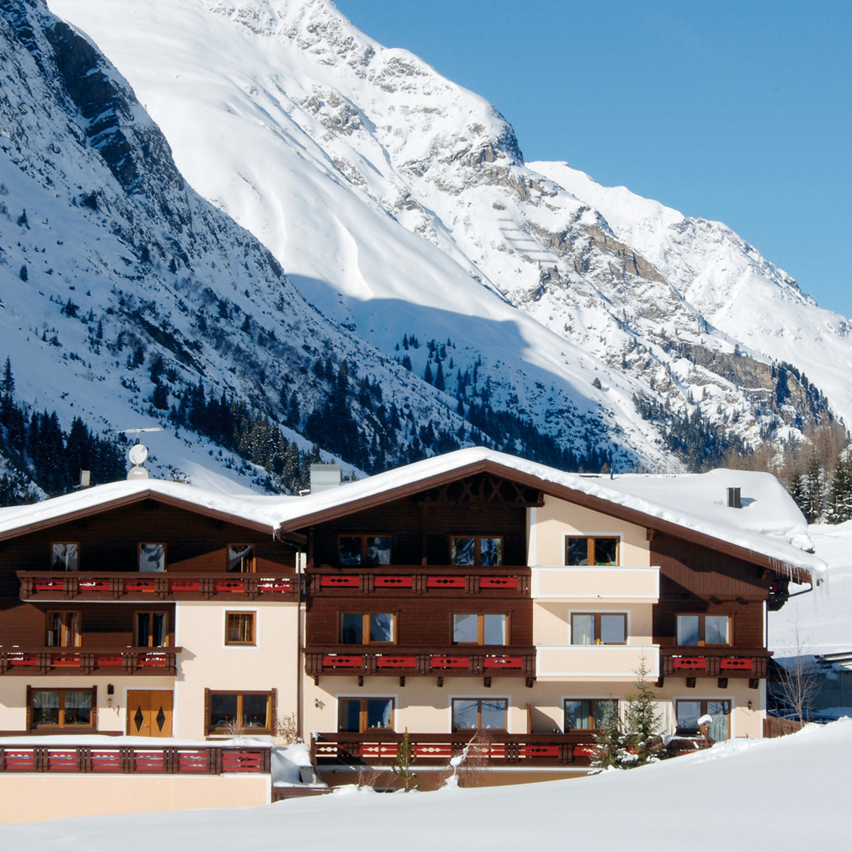 Gebäude, Hotel, Urlaubsort, Berg, Gipfel