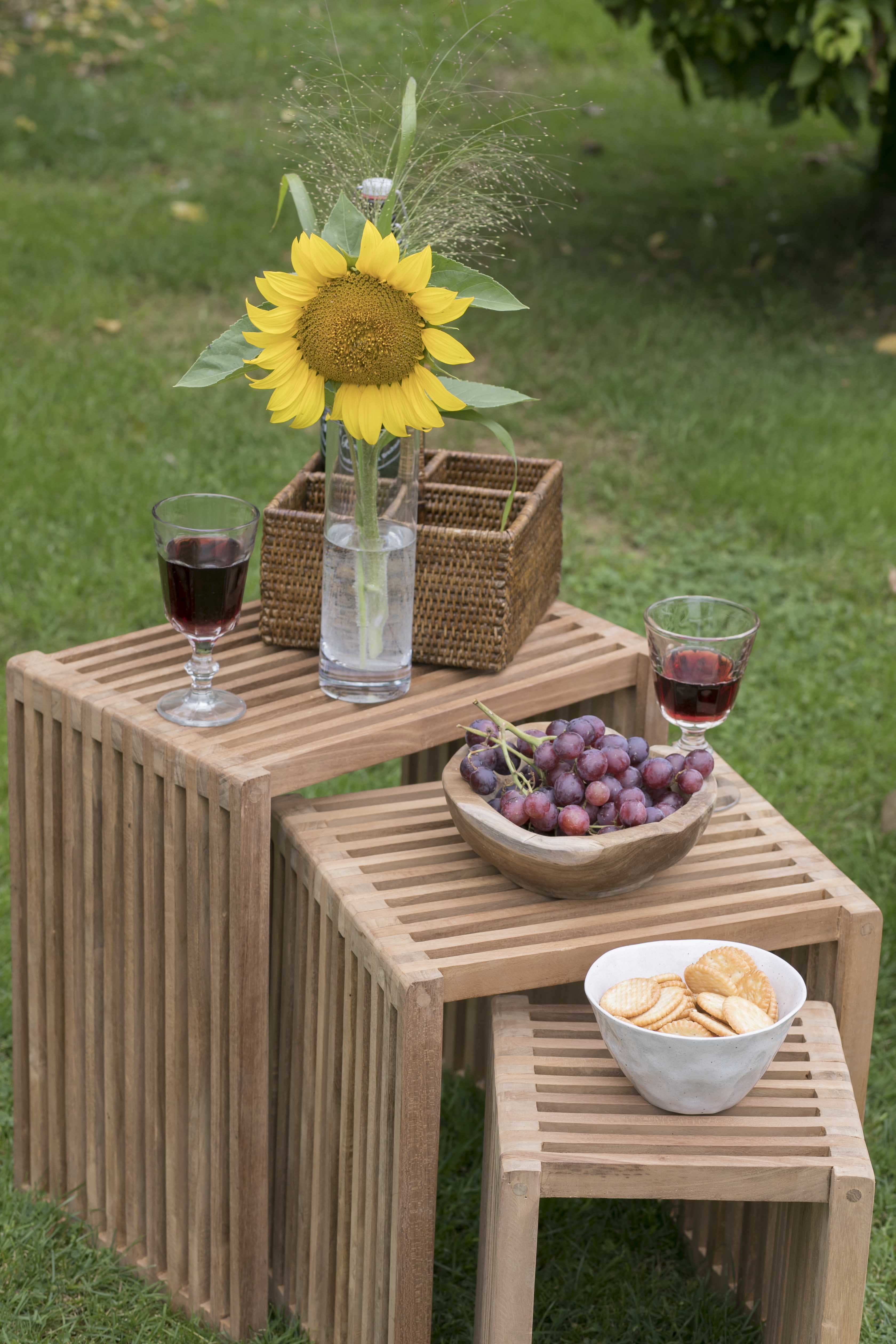 02122_Teak_Beistelltische_3er_Set_milieu-1 Bild: