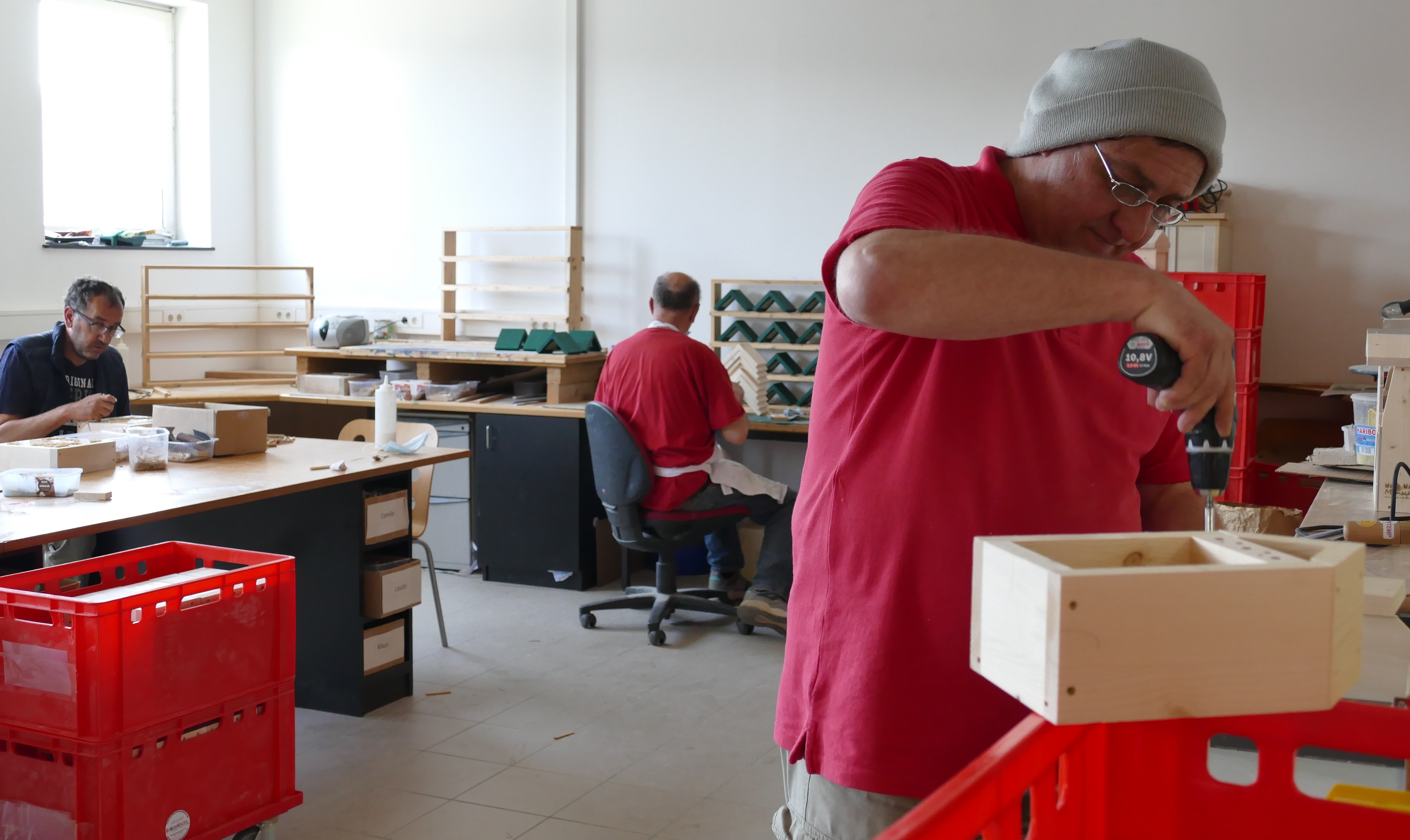 Sperrholz, Holz, Elektrische Bohrmaschine, Stuhl, Fabrik