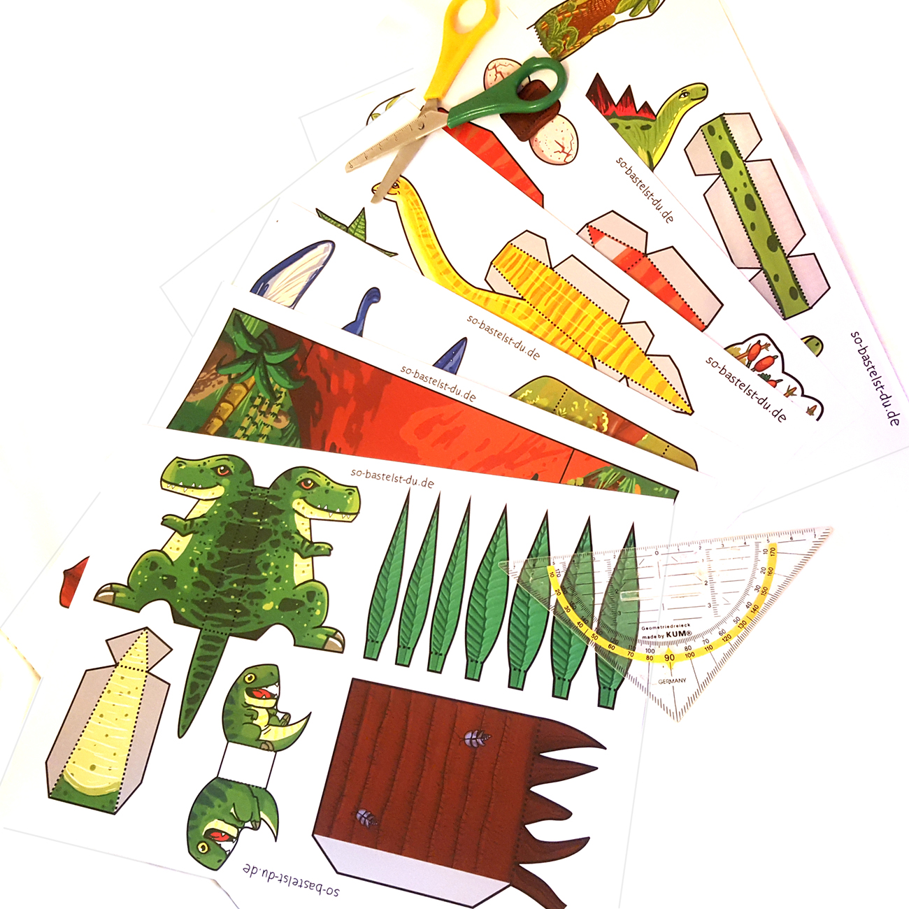 Bastelboegen-ausgedruckt-Dinosaurier-Urzeit Bild: