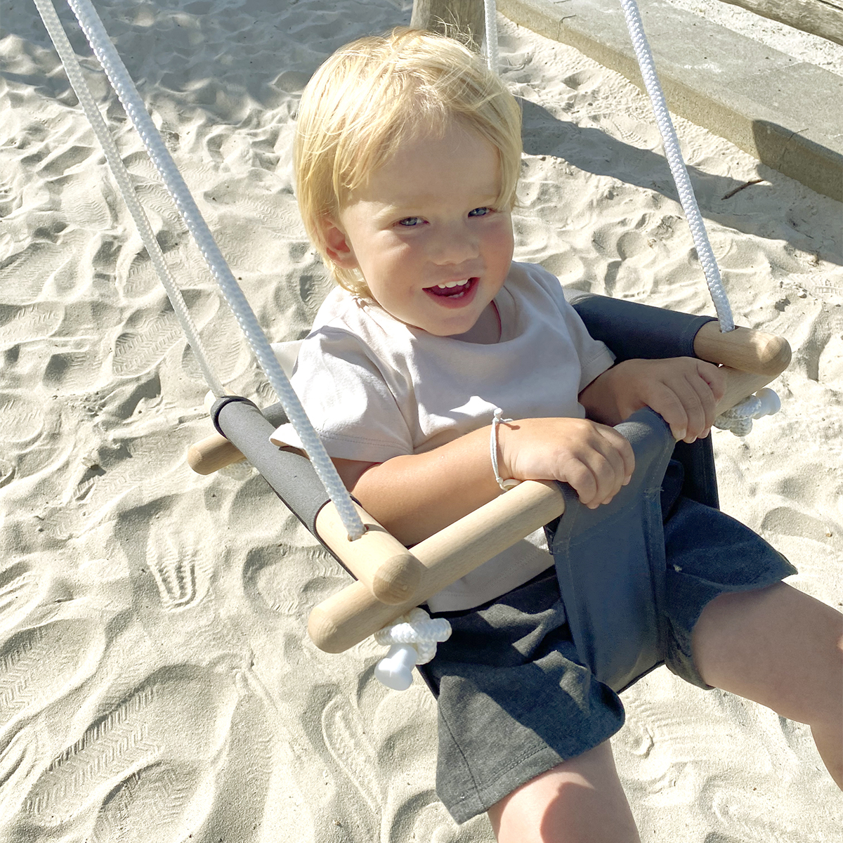11584_small_foot_Babyschaukel_Komfort_Bloggerbild_1_1200x1200 Bild:
